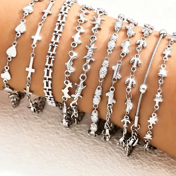 Pulseiras prateadas em aço inox